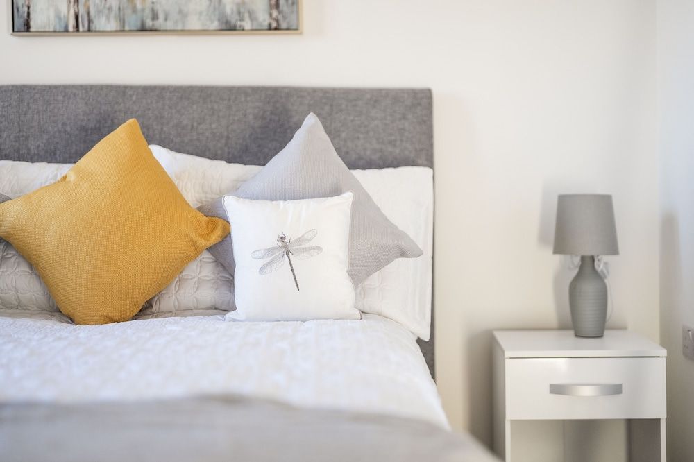 undefined Fortified Three Bedroom Home Bristol 5