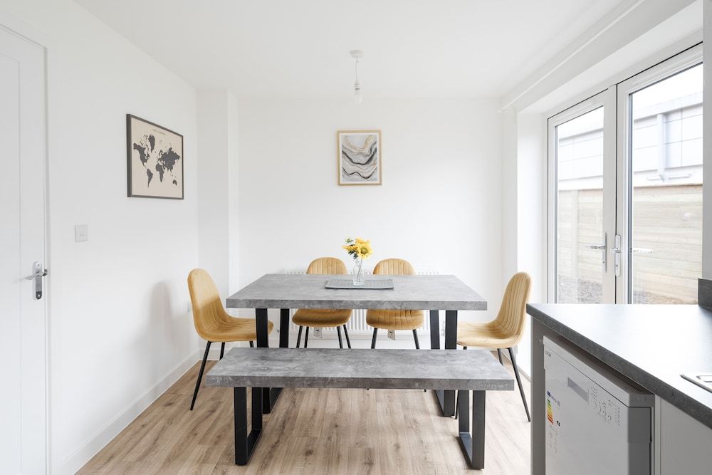 Fortified Three Bedroom Home Bristol House 6