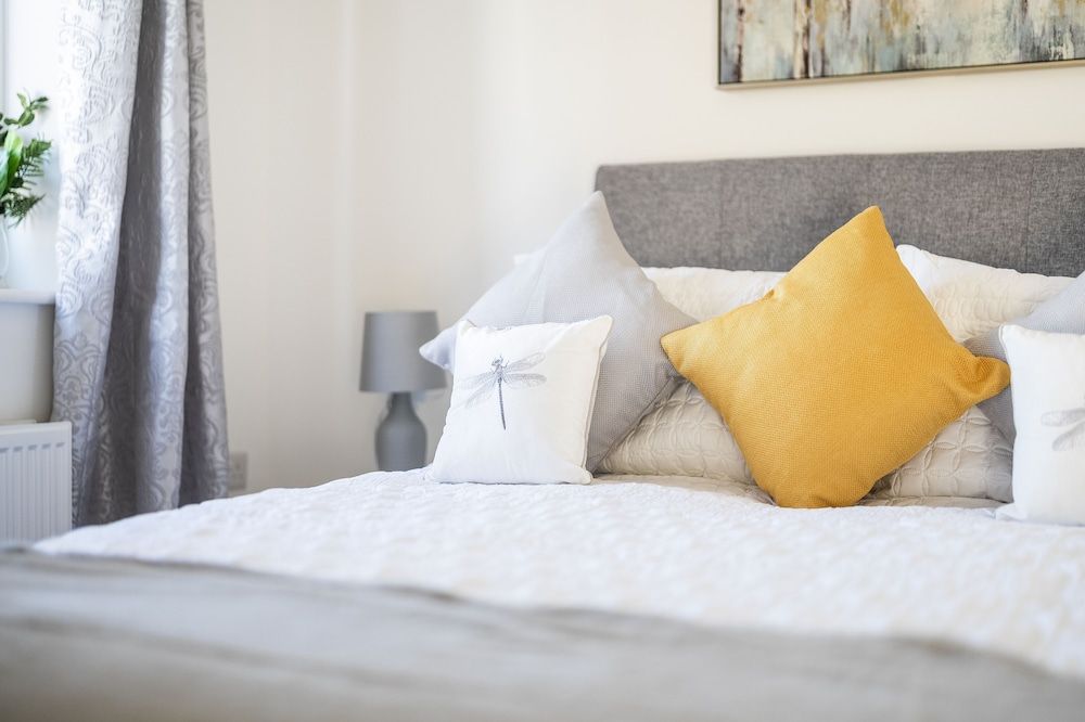 undefined Fortified Three Bedroom Home Bristol 4