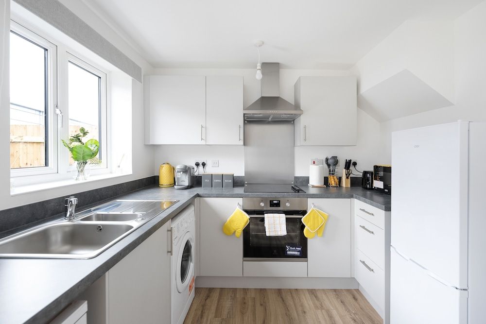 Fortified Three Bedroom Home Bristol House 10