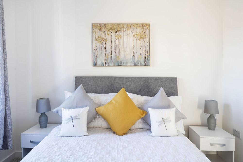 undefined Fortified Three Bedroom Home Bristol 6