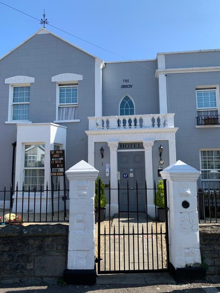 undefined The Ibrox Lodge 5