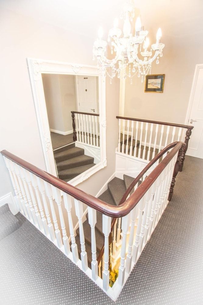 undefined The Ibrox Lodge 7