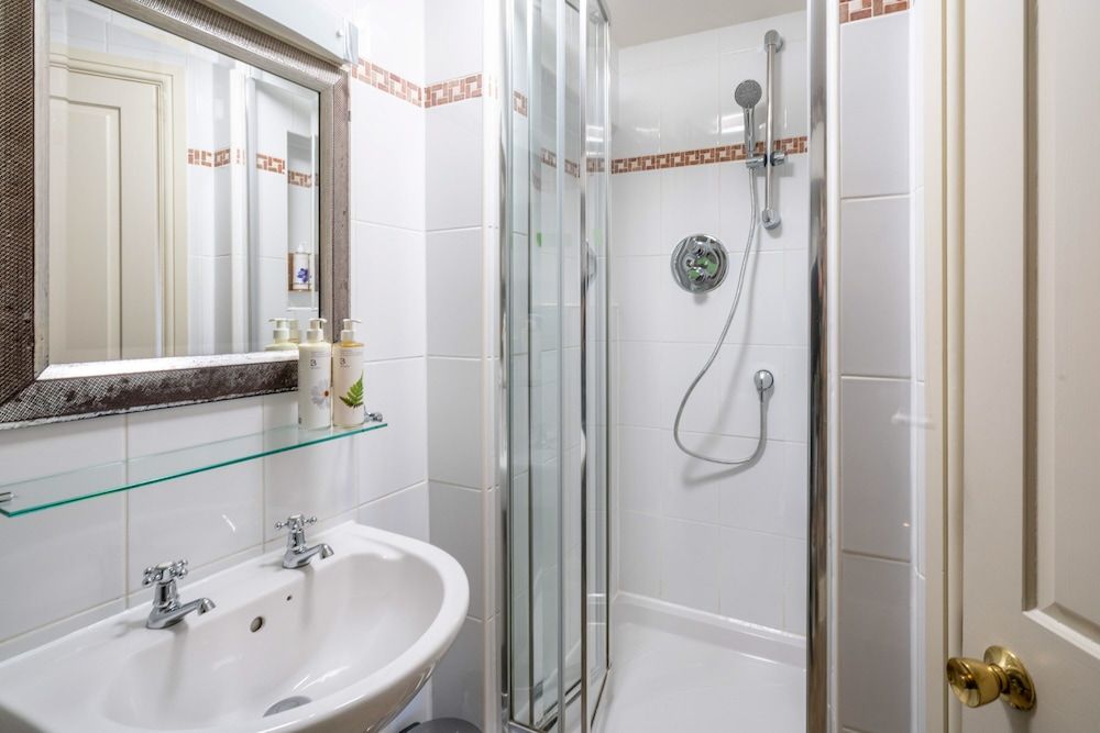 The Bowl Inn Twin Room 5