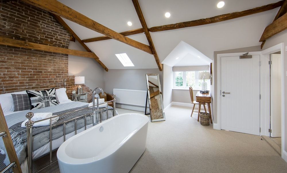 Darlington Arms The Loft Room 14