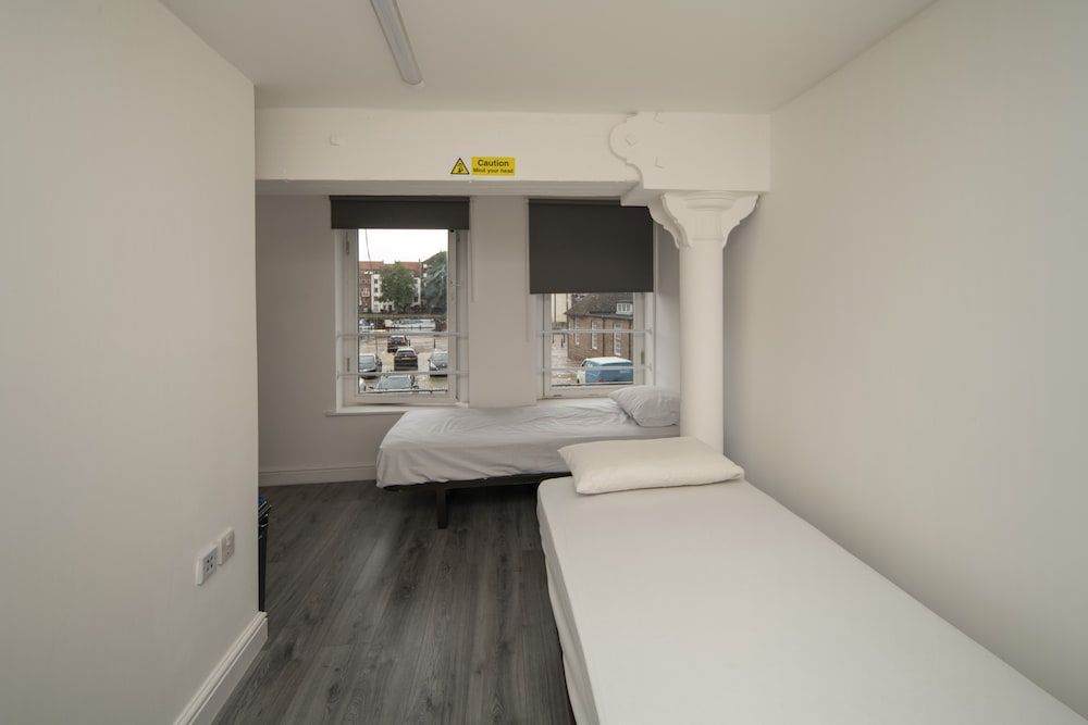 Harbourside Hostel Bristol Shared Dormitory 5
