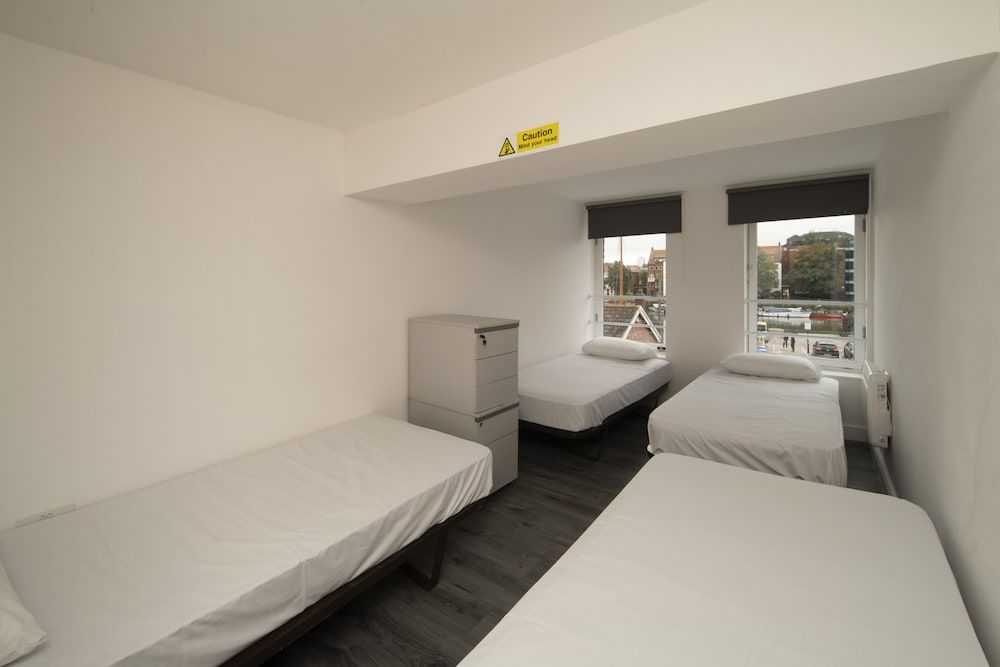 Harbourside Hostel Bristol Shared Dormitory