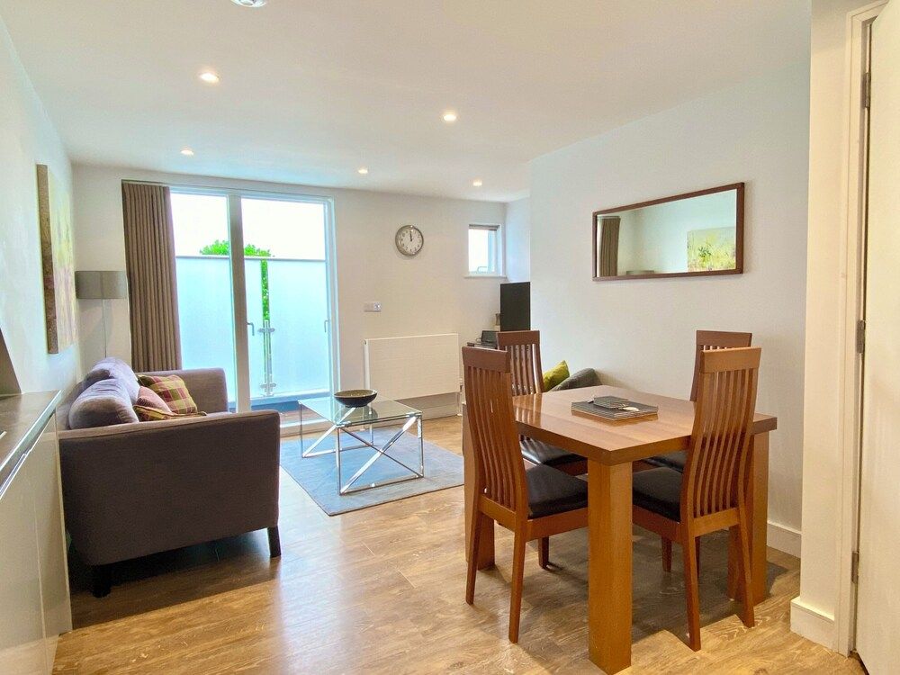 Your Space Apartments - Jubilee House Duplex, 2 Bedrooms, Balcony 5