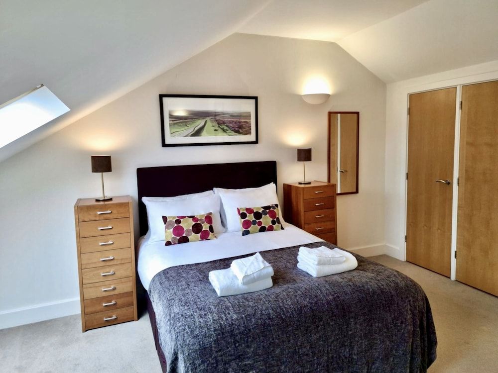 Your Space Apartments - Manor House Duplex, 2 Bedrooms, 2 Bathrooms 7