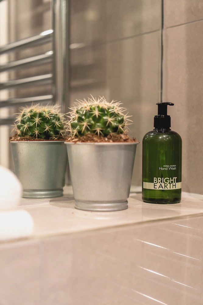 Your Space Apartments - Eden House Executive Apartment, 1 Bedroom, Balcony 16