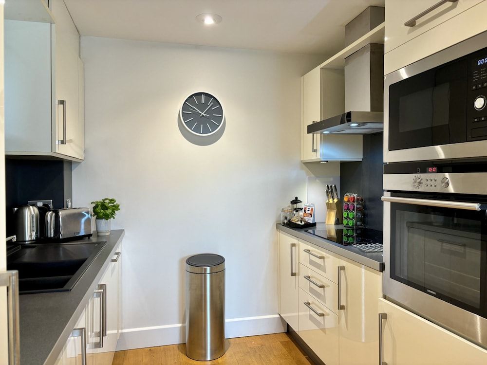 undefined Your Space Apartments - The Hamilton's 9