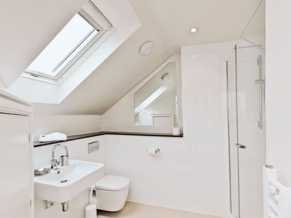 undefined Your Space Apartments - Cambridge Place 9