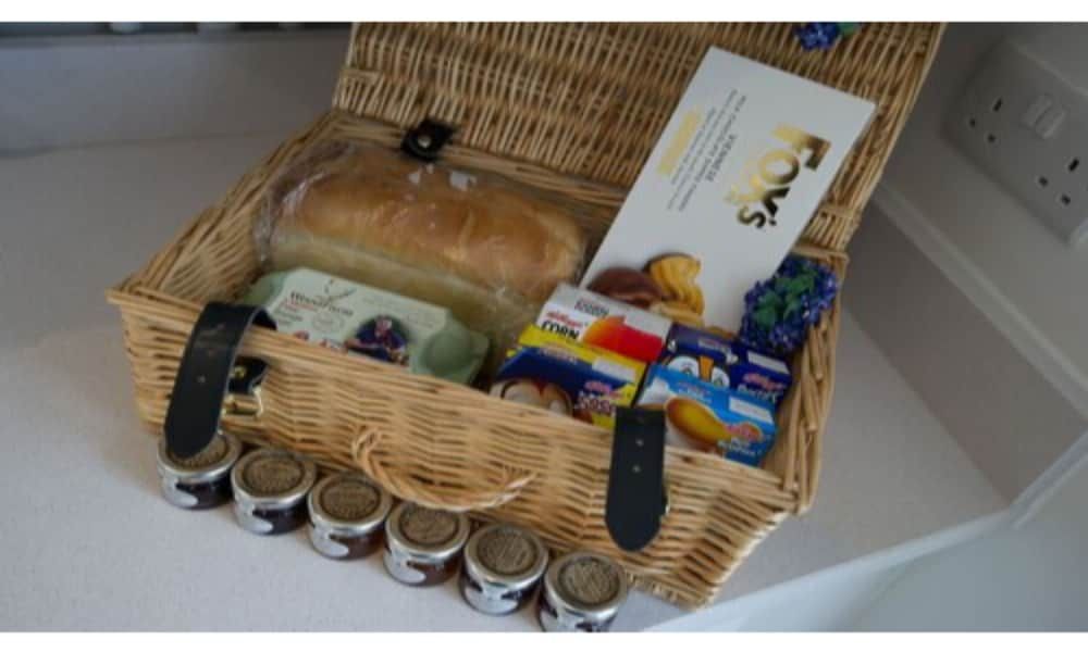 undefined Tailored Stays - De Havilland House 8