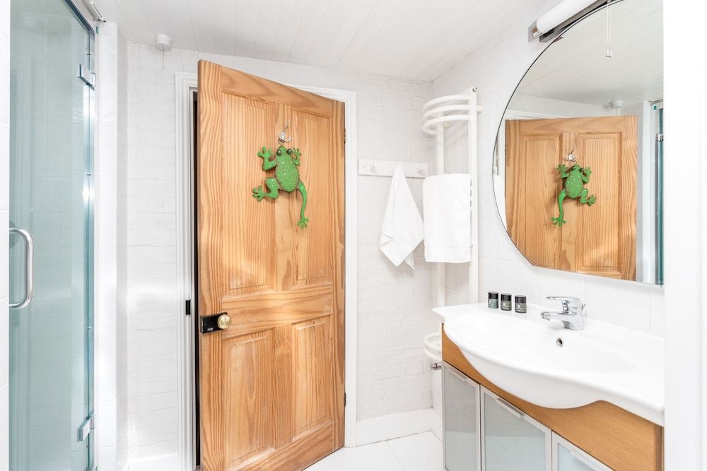 undefined The Modern Classic - Contemporary & Elegant 3bdr Home 10