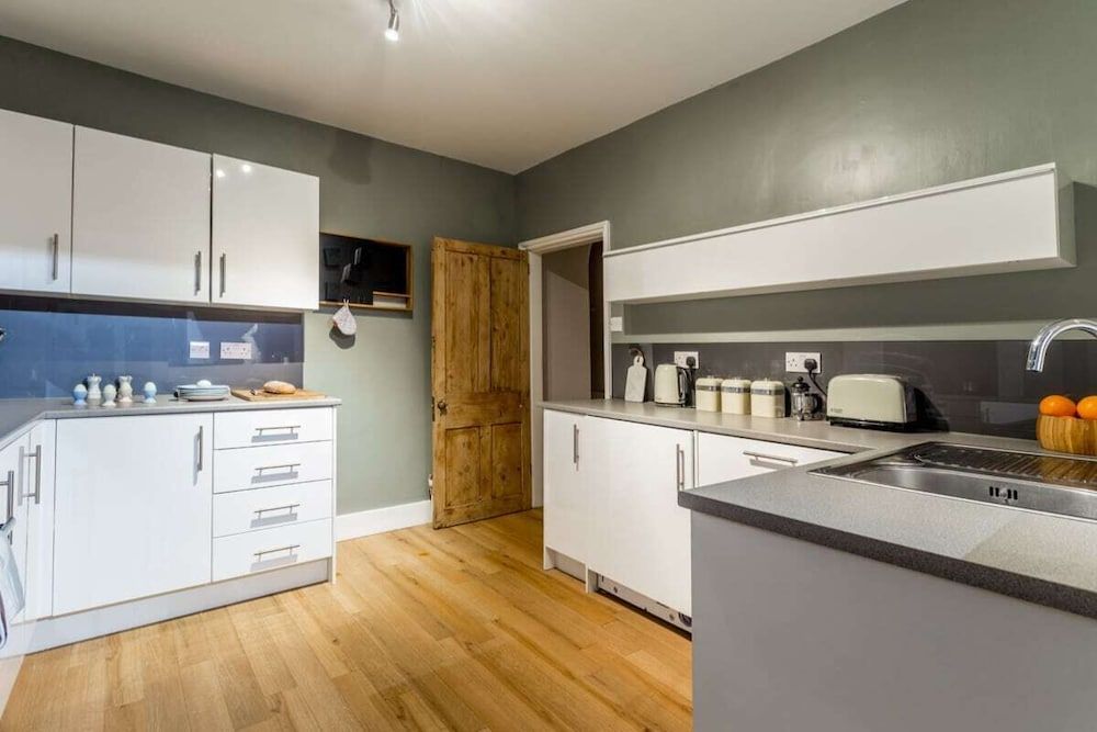 undefined The Modern Classic - Contemporary & Elegant 3bdr Home 4