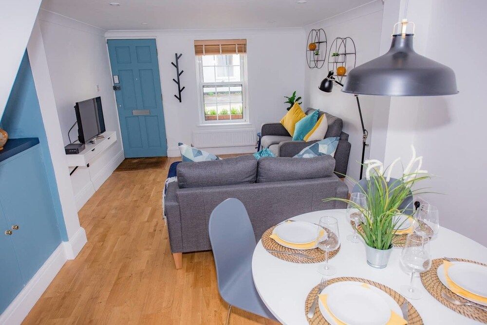 The City on your Doorstep Apartment 12