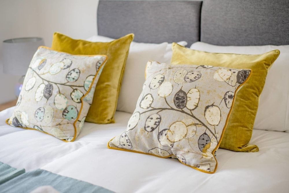 undefined The City on your Doorstep 2