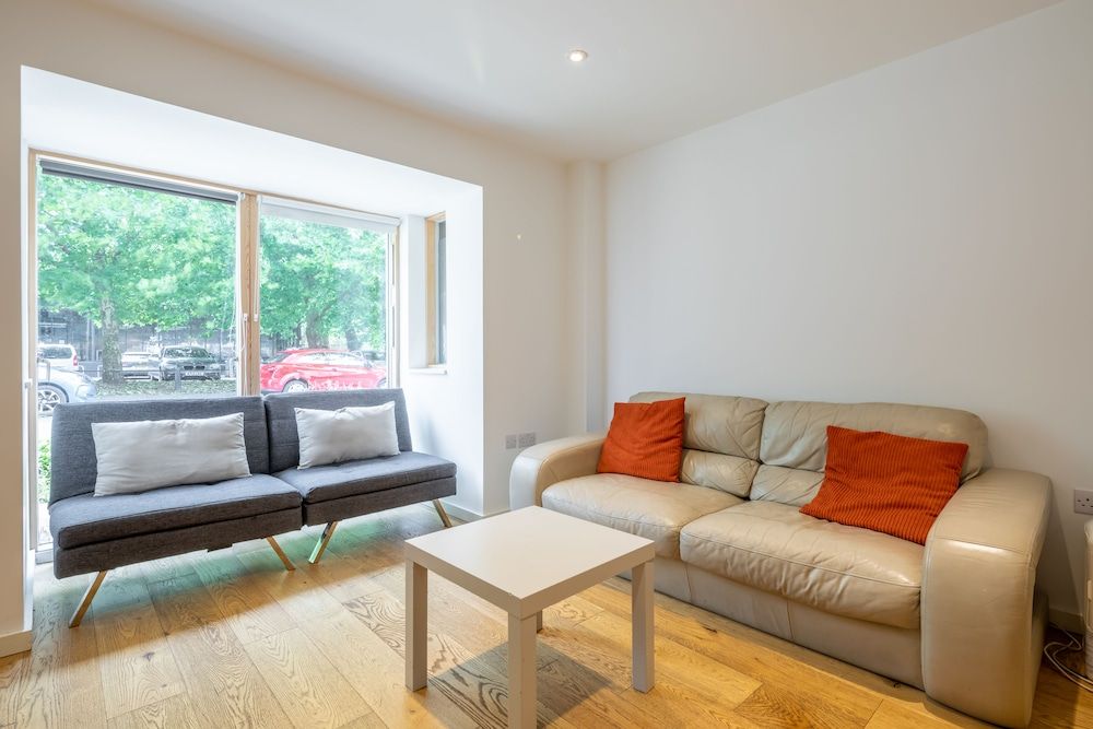 undefined Cromwell Rooms 4