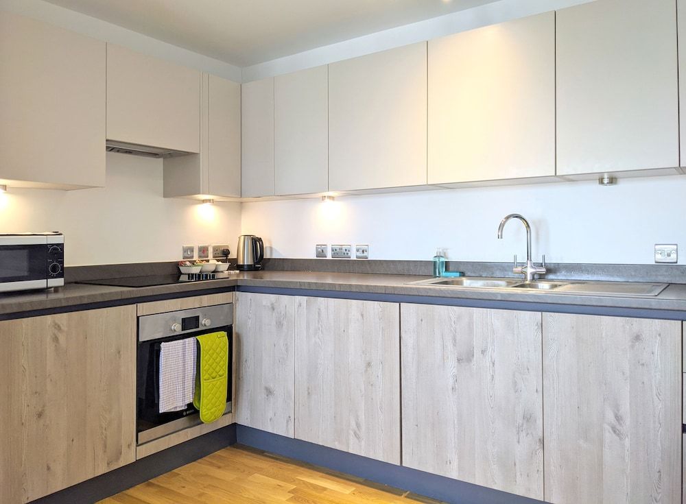 undefined Nidus Flat 8