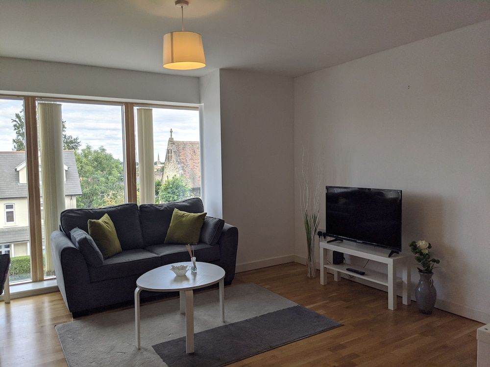 undefined Nidus Flat 10