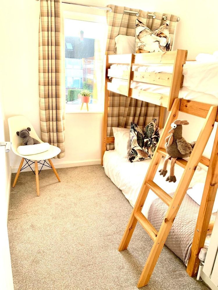 undefined Netherhall Way 7
