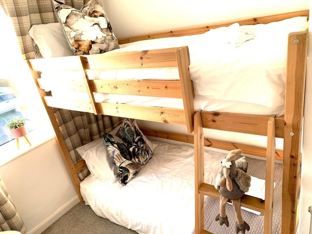 Netherhall Way Apartment, 3 Bedrooms 16