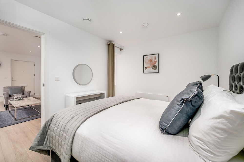 undefined Citystay - Finch House 4