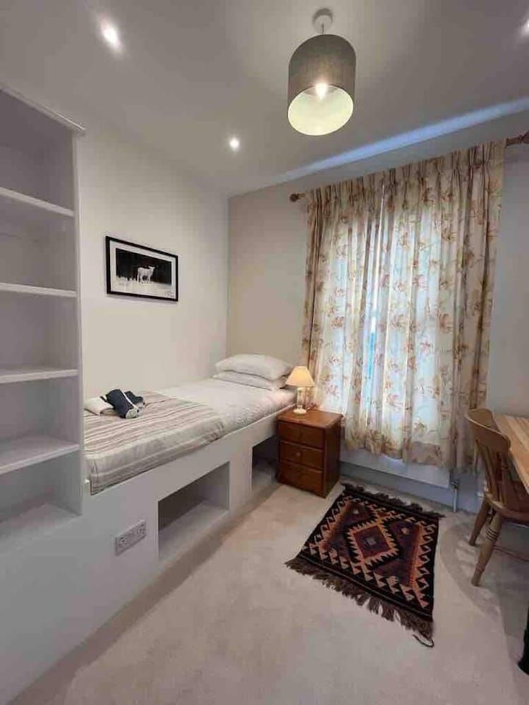 undefined Stunning 4-bed Apartment in Cambridge 6