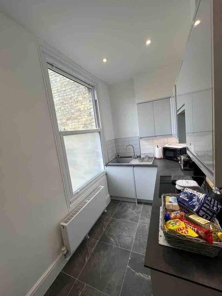 undefined Stunning 4-bed Apartment in Cambridge 9