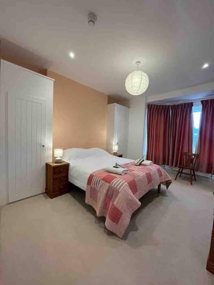 undefined Stunning 4-bed Apartment in Cambridge 5