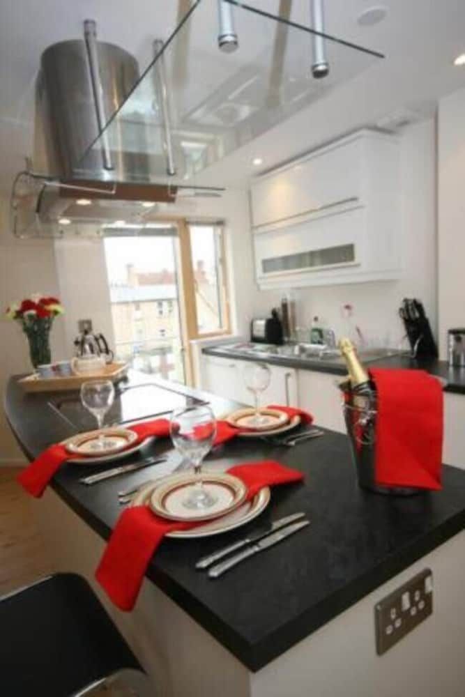 undefined Signet Apartments - St. Peters Penthouse 5