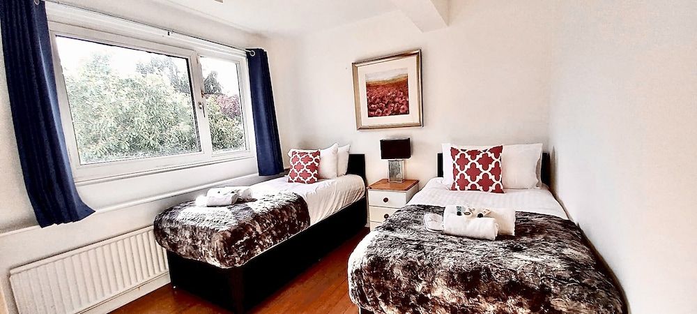 undefined Amara House 8