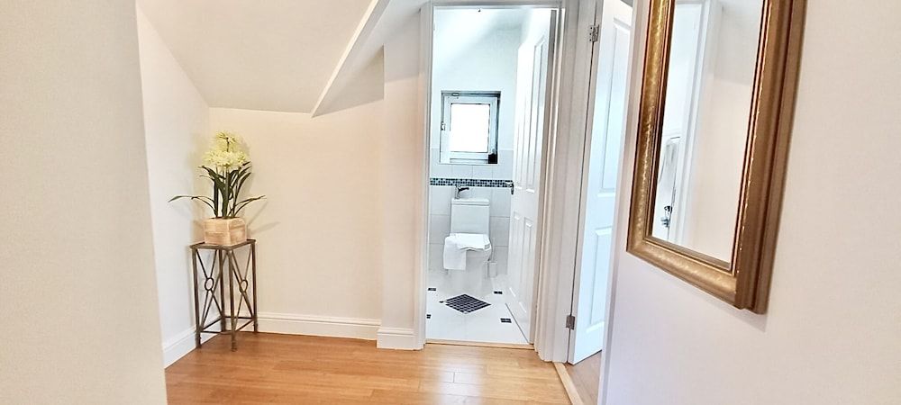 Amara House Executive House 25