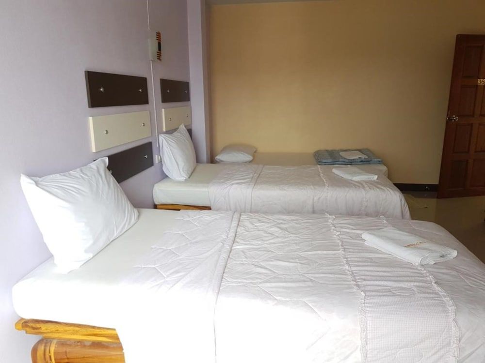 The Star Villa Resort Basic Triple Room 7