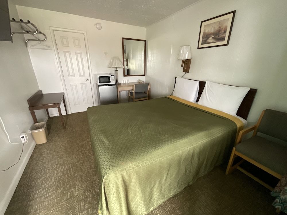 Kansan Motel Standard Room 3