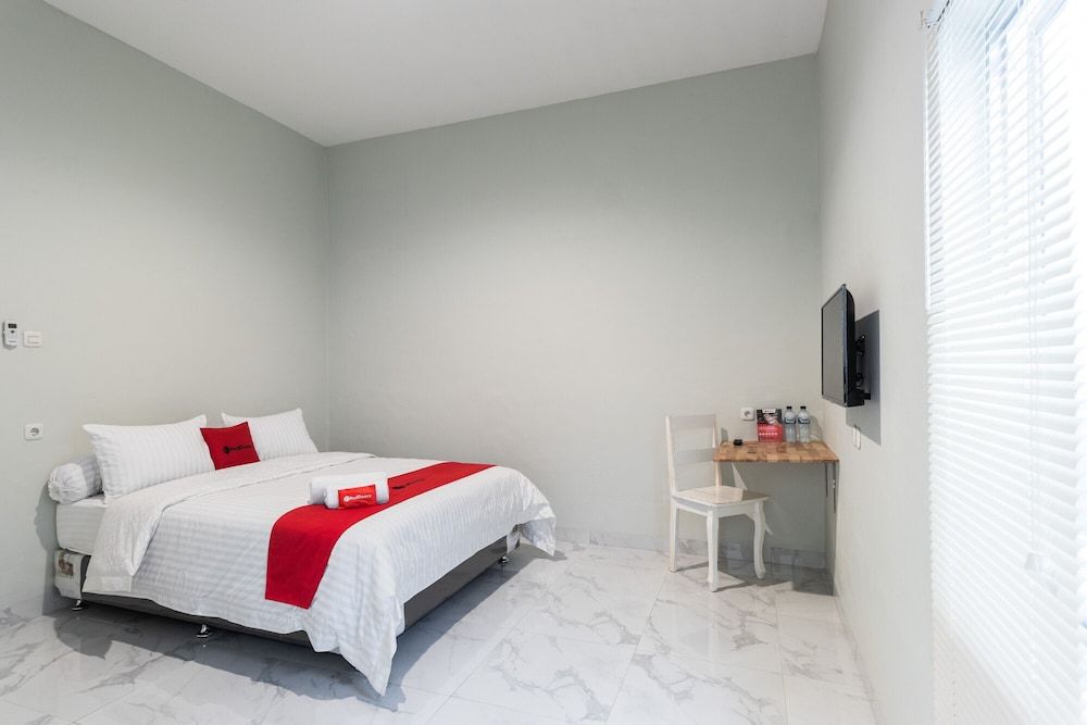 Double Room (Reddoorz)