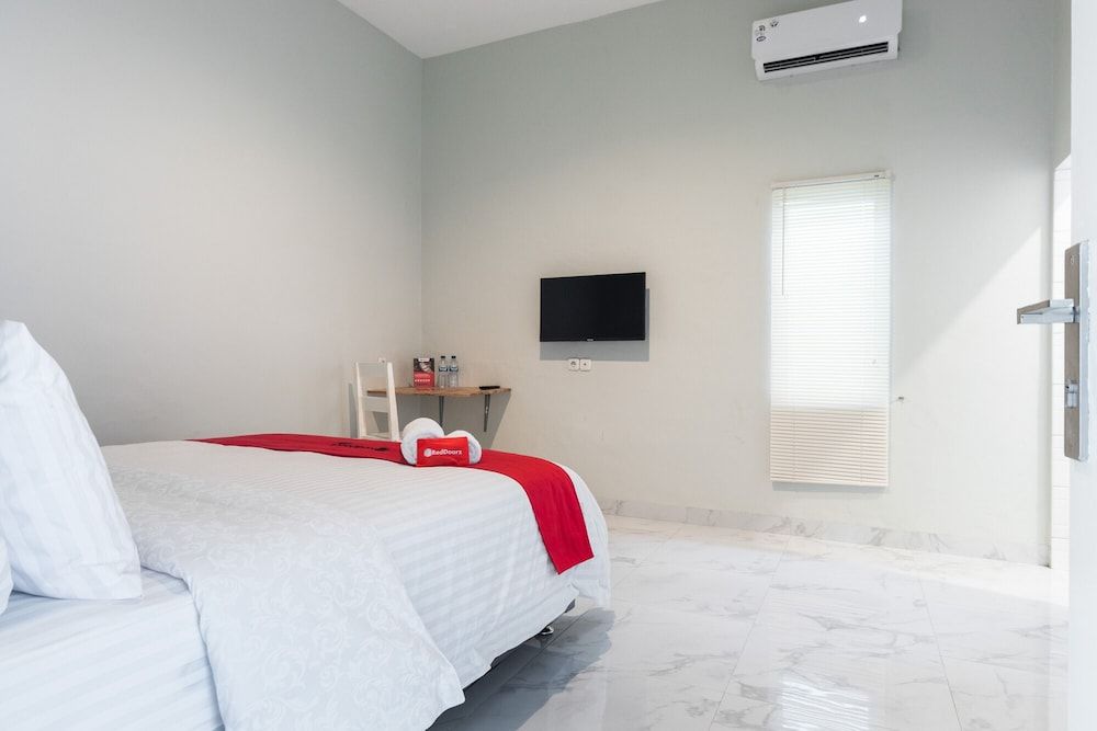 Double Room (Reddoorz)