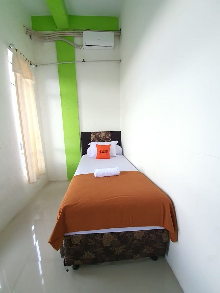 Economy Single Room, Shared Bathroom