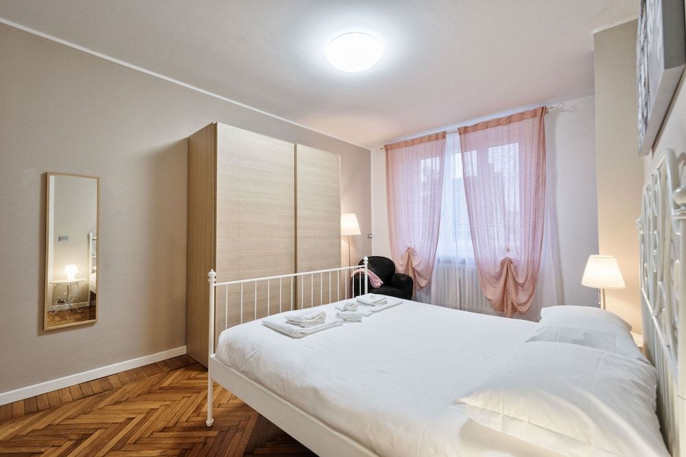 Borgo Dora Balcony Flat