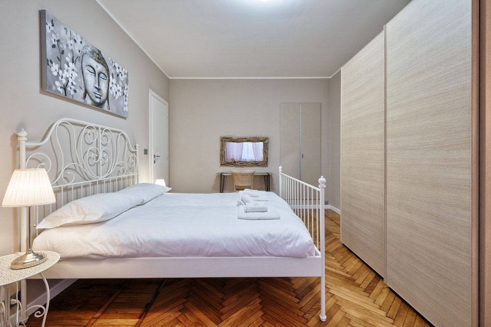 Borgo Dora Balcony Flat