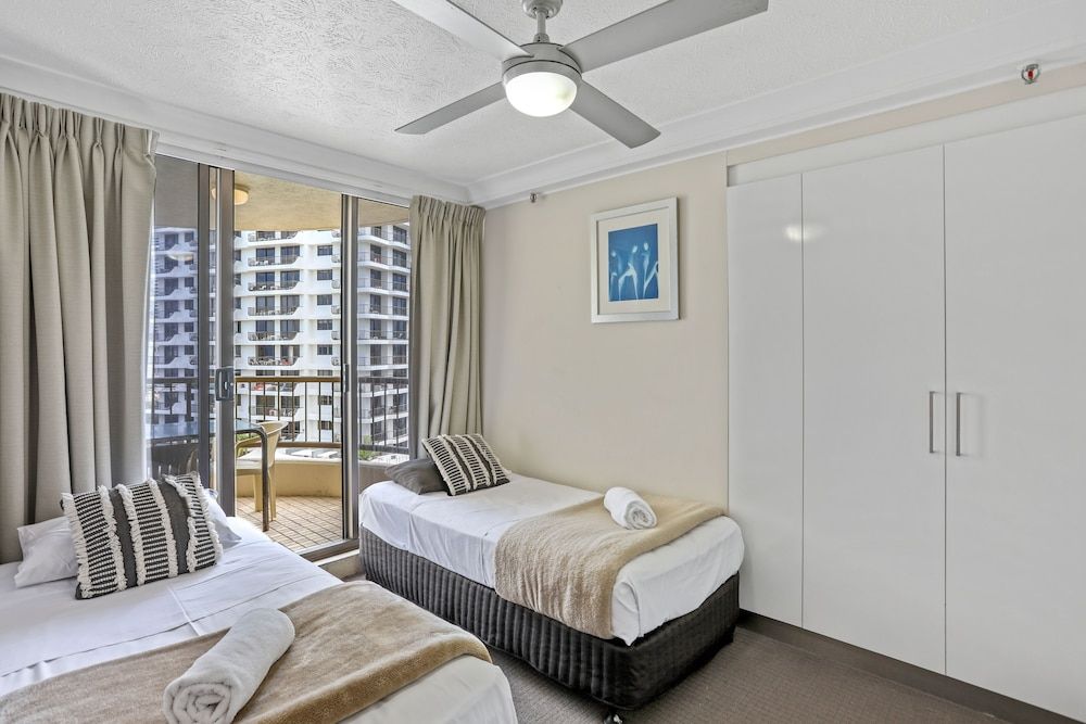 Two Bedroom Apartment - Hinterland Views & Partial Ocean Views from Balcony