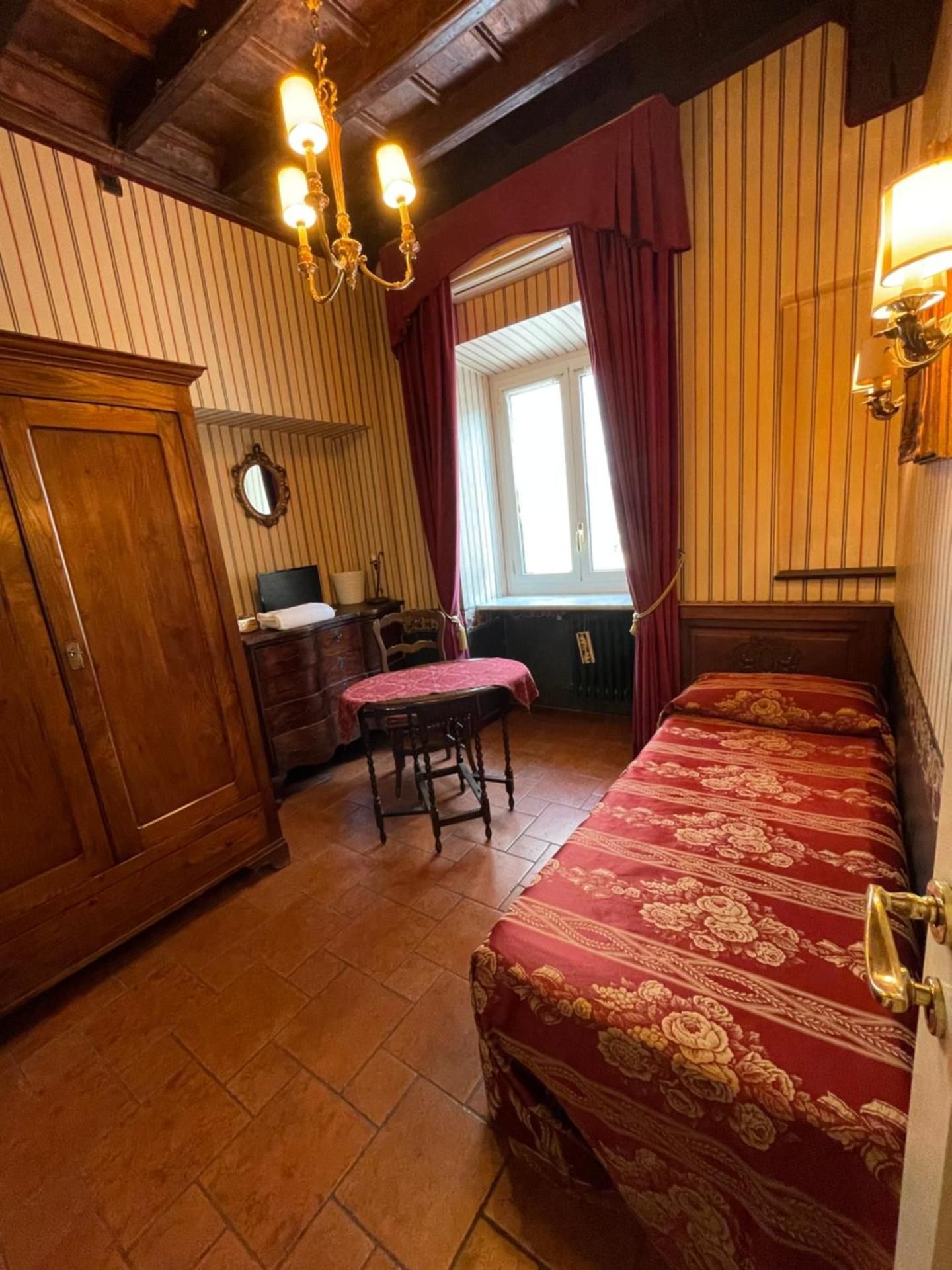 Standard Single Room