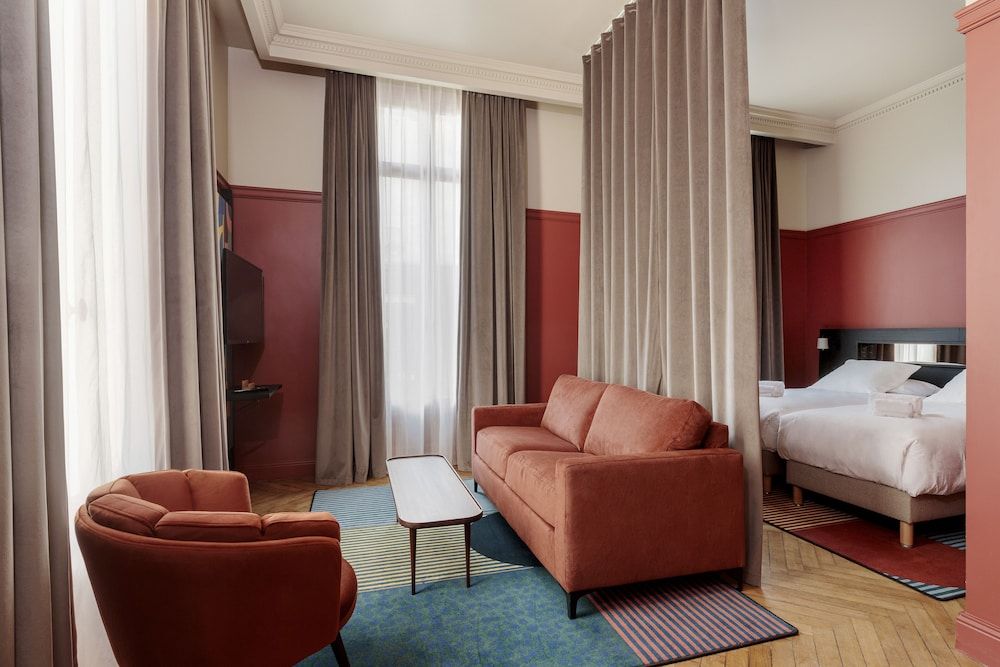 Hôtel Corneille - Entrée autonome, réception en ligne -Encore Mieux Superior Double or Twin Room 8