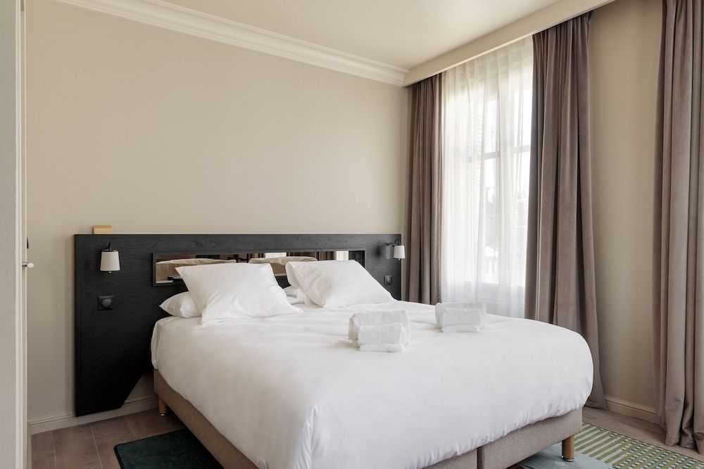 Hôtel Corneille - Entrée autonome, réception en ligne -Encore Mieux Superior Double or Twin Room 2