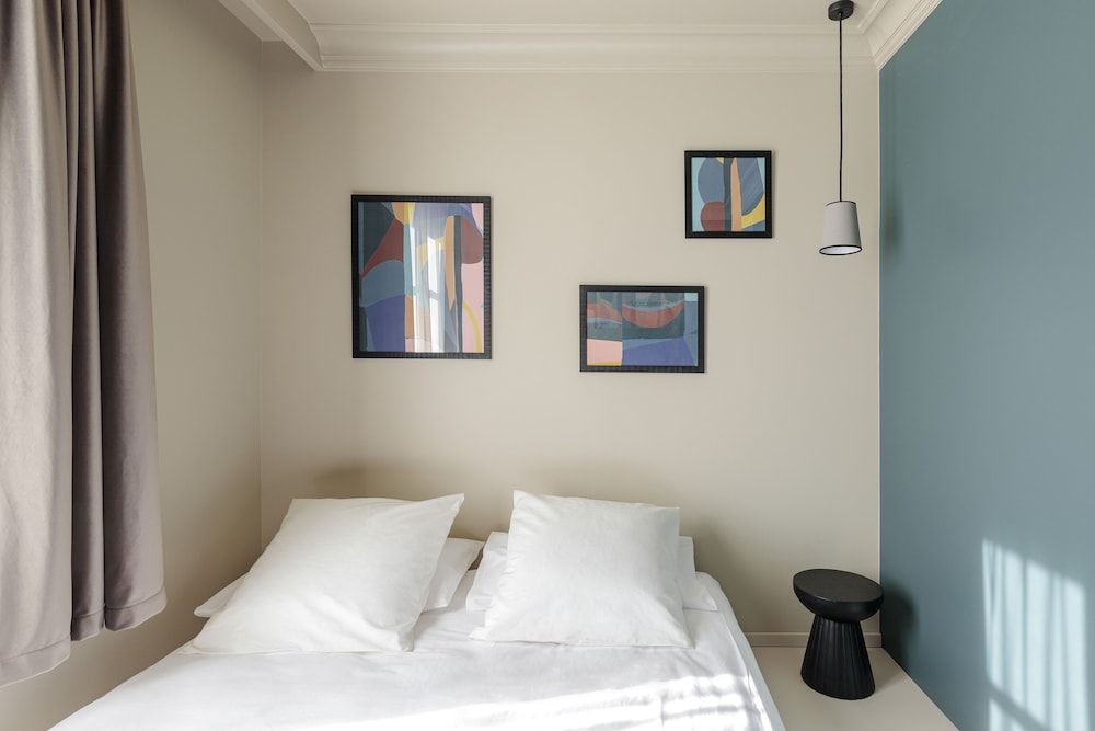 Hôtel Corneille - Entrée autonome, réception en ligne -Encore Mieux Chambres communicantes 2