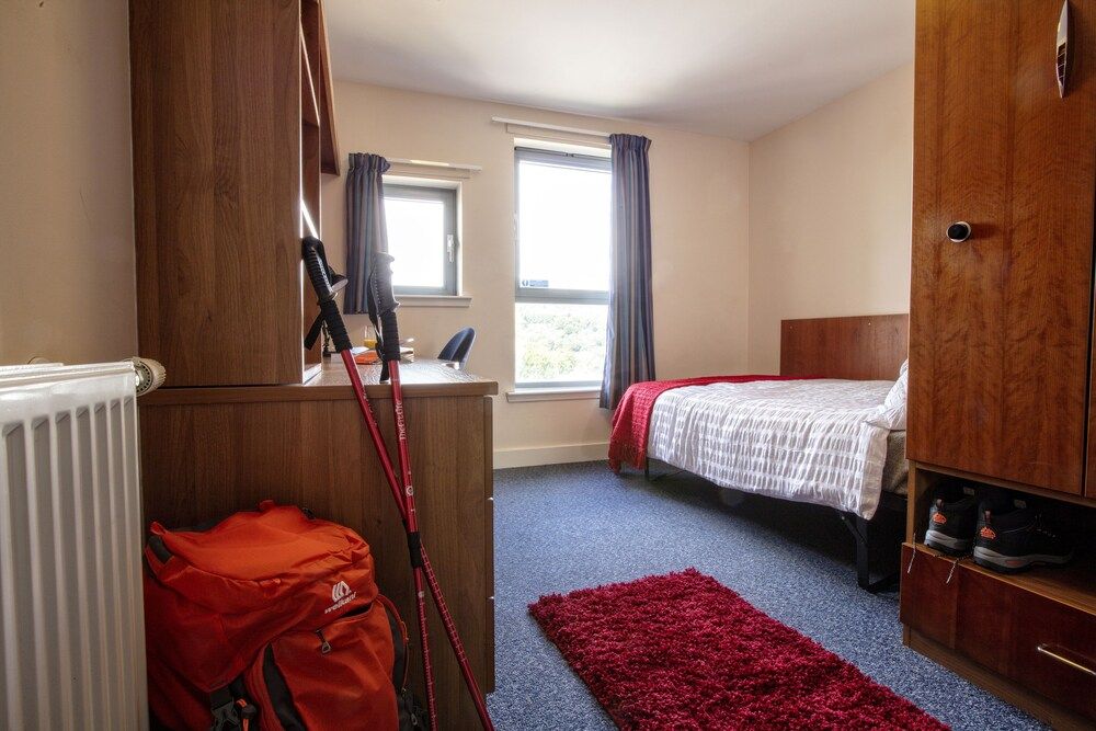 Economy Room, 1 Queen Bed