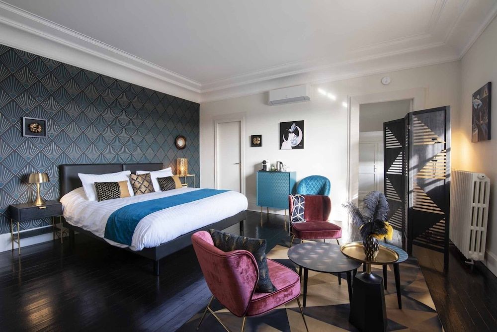 Quand la Ville Dort Superior Double Room, Private Bathroom, Canal View (Chambre 5) 4