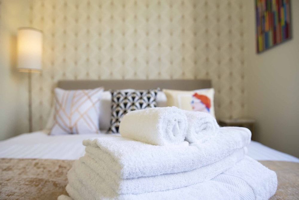 Quand la Ville Dort Comfort Double Room, Private Bathroom, Garden View (Petite Chambre 4)