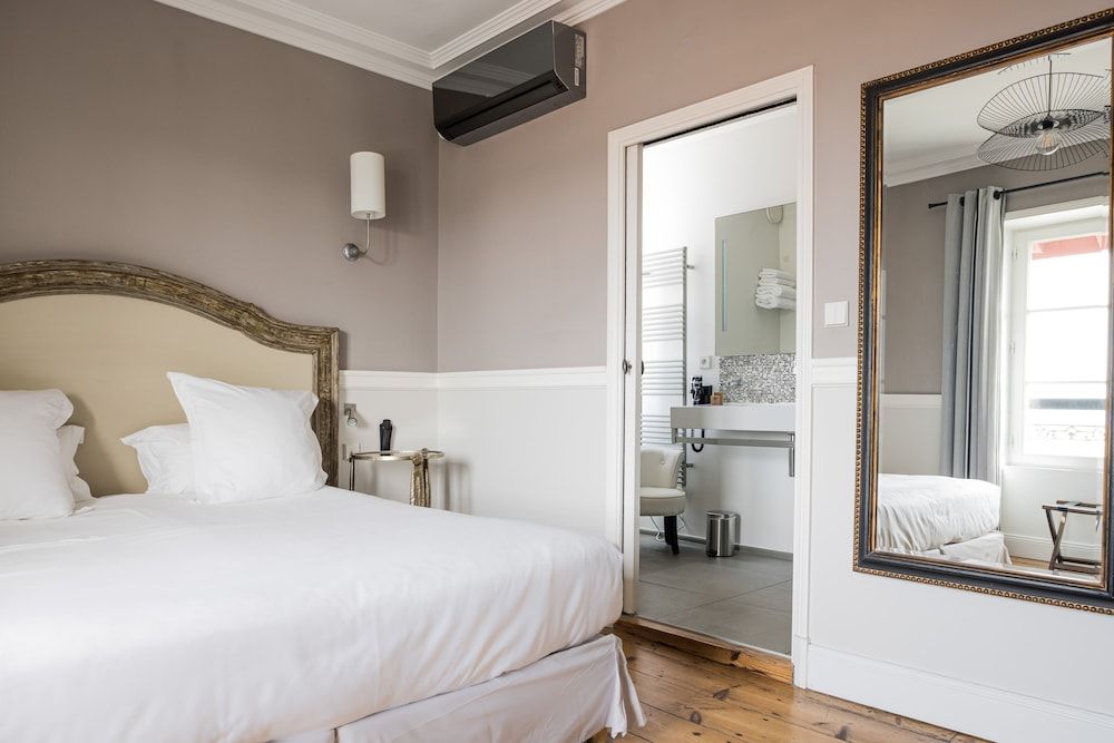 Hôtel St-Julien Superior Room with view 5