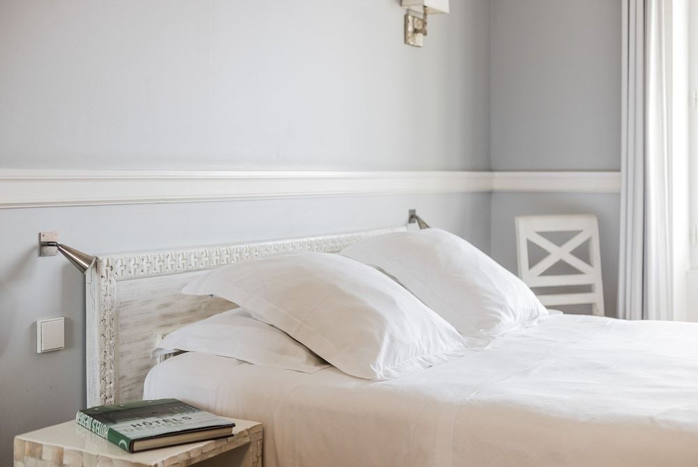 Hôtel St-Julien Superior Room with view 6